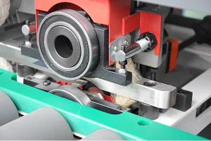 Banding machine cutters