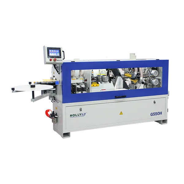 Banding machine with cover